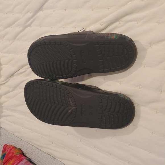 Crocs Classic Sandals Out of This World Lightning Unisex Men’s Sz 10 Women Sz 12 - Picture 4 of 5